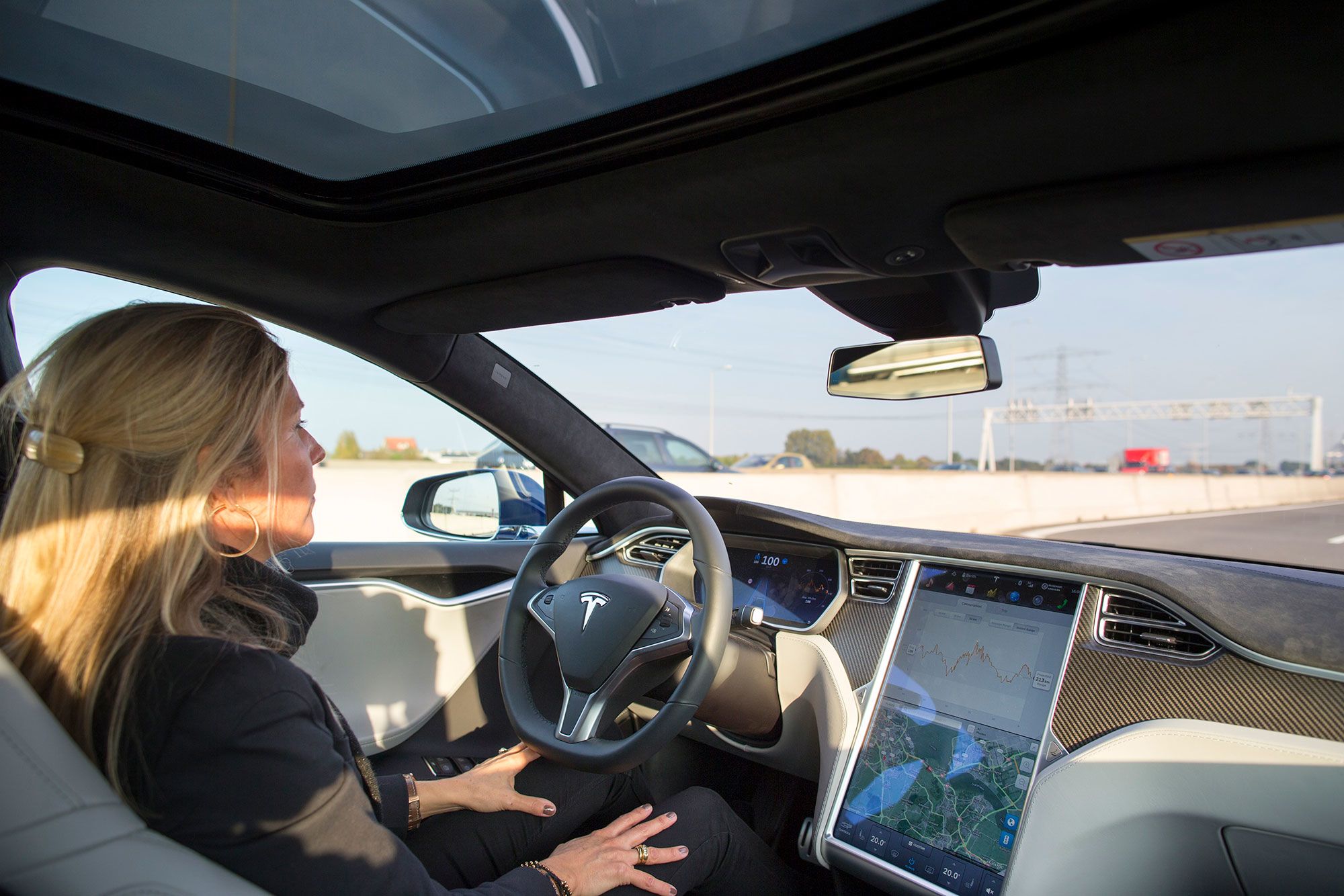 Investors 'undervalue' future of Tesla autonomous