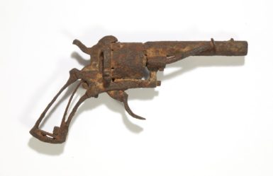 Van Gogh Suicide Gun Sells for Over $181,000 at Auction -ARTnews