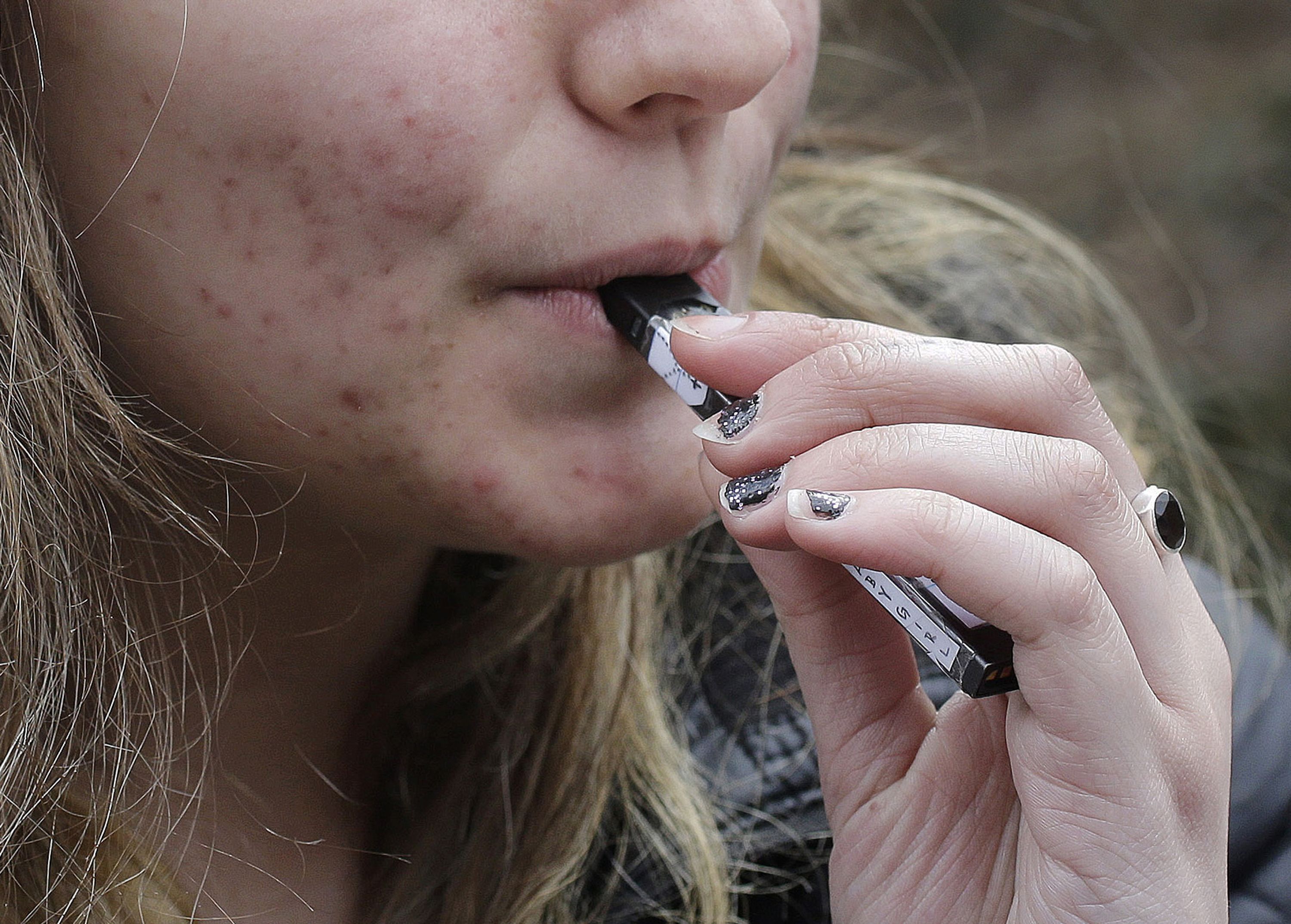 Convenience stores say teen vaping to worsen in FDA plan