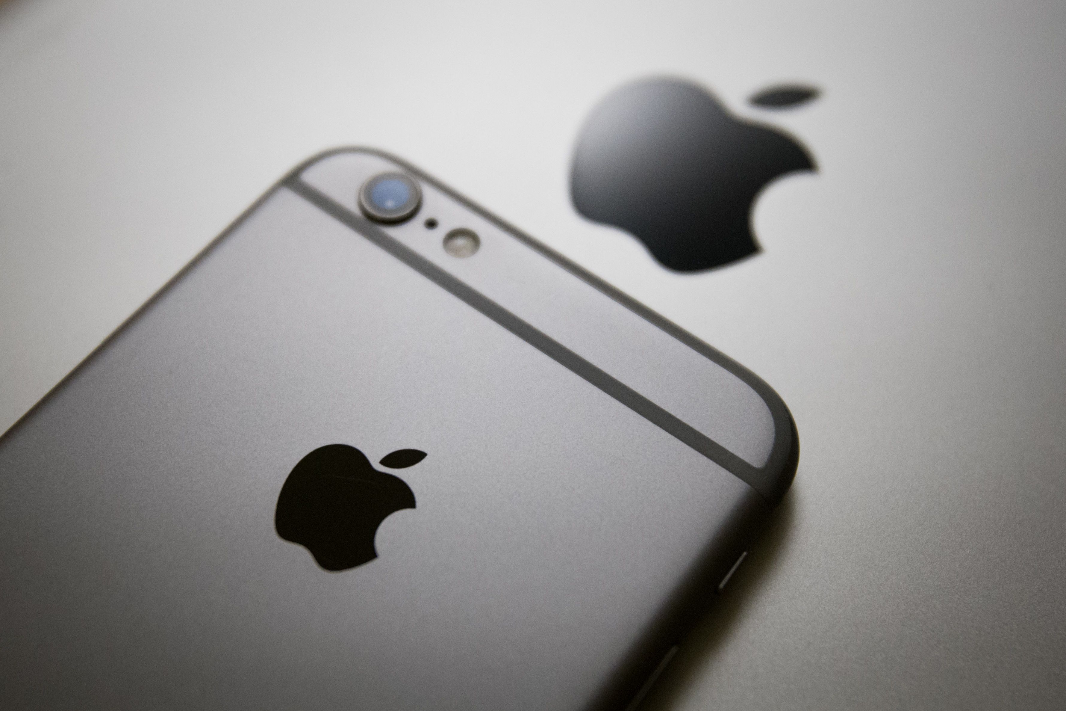 Analyst says China tariff was not the reason why he downgraded Apple