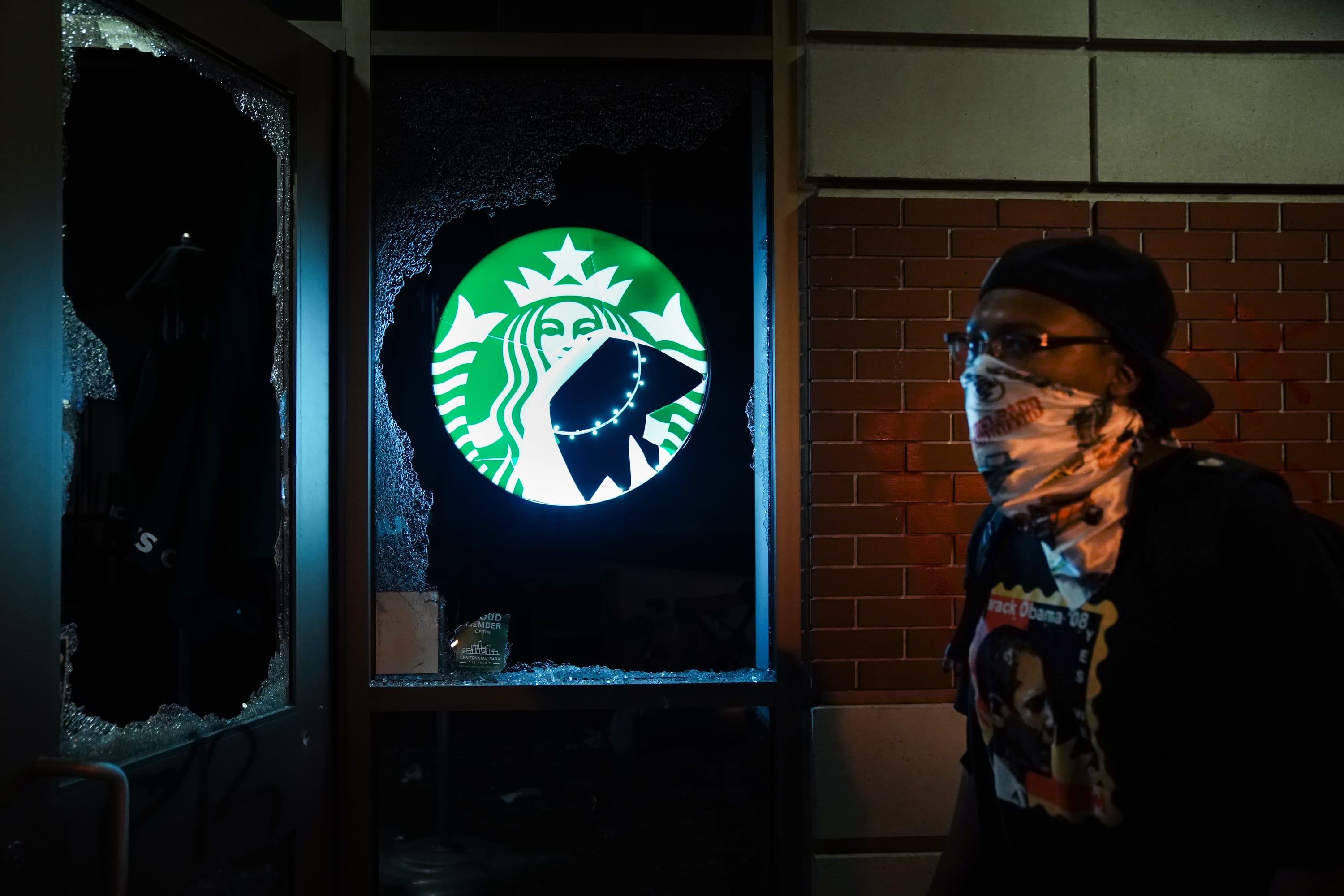 Starbucks to allow baristas to wear Black Lives Matter attire