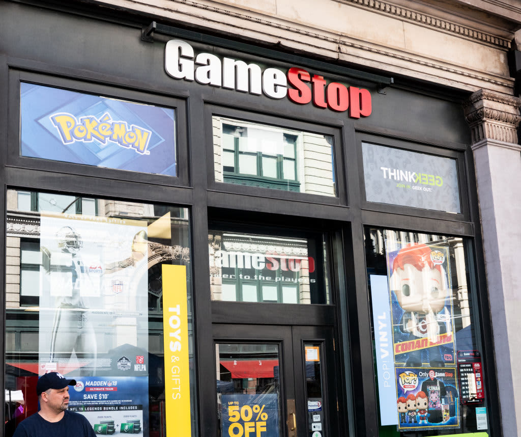 Former Chewy CEO Ryan Cohen urges GameStop to become the Amazon of video games
