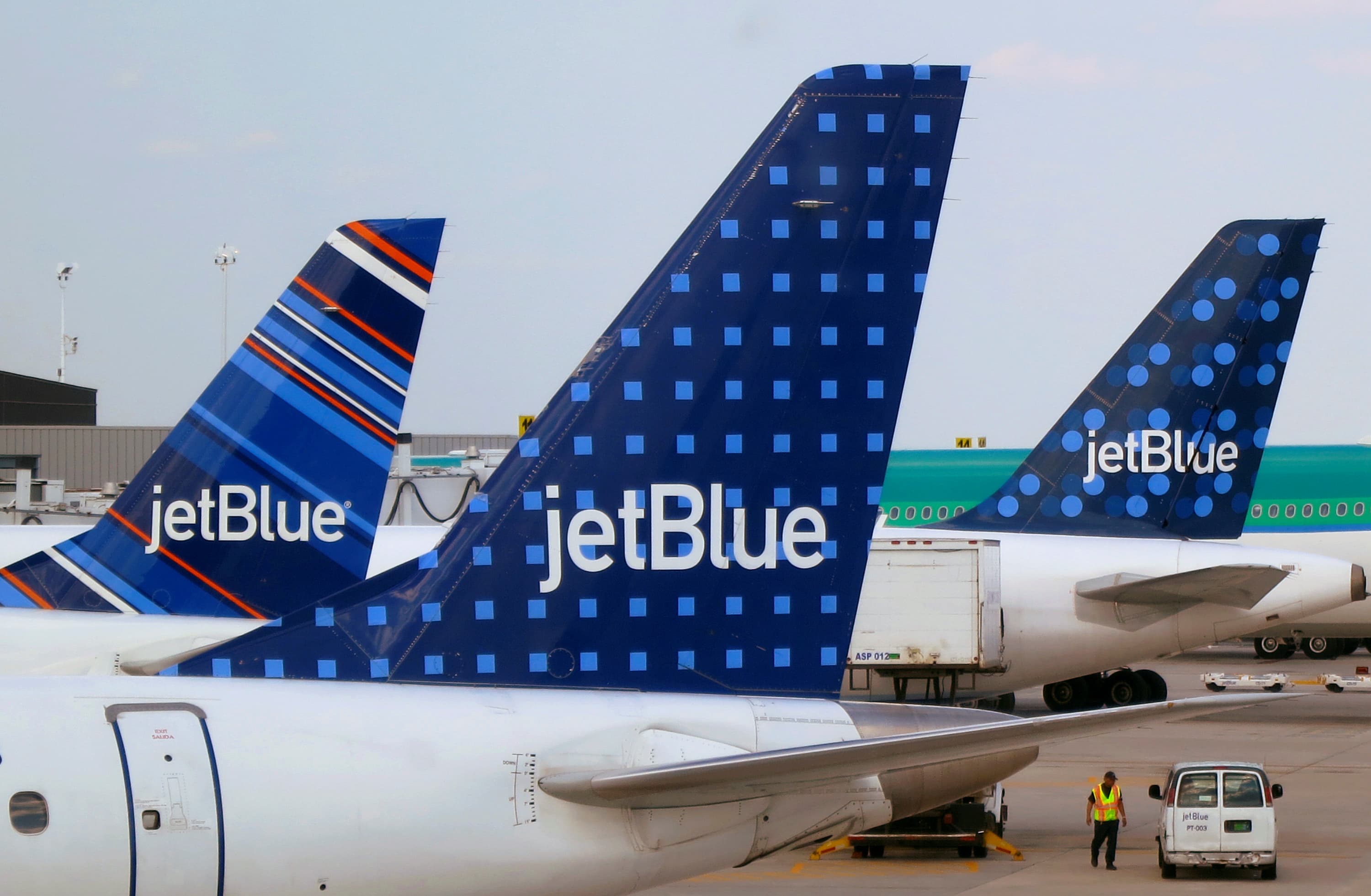 JetBlue scraps ticket-change fees but bans overhead bin access for the cheapest fares