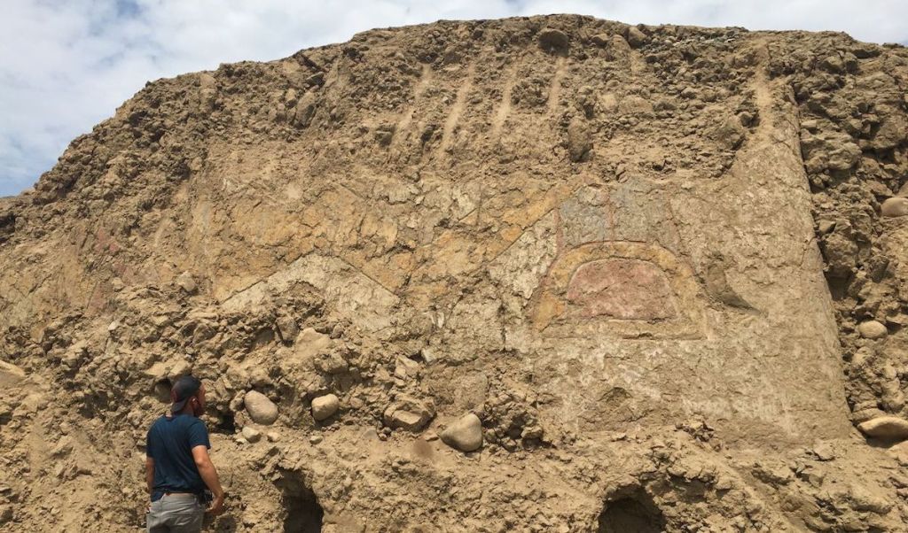 Archaeologists Find 3,200-Year-Old Mural in Peru, Shedding New Light on Pre-Columbian Culture