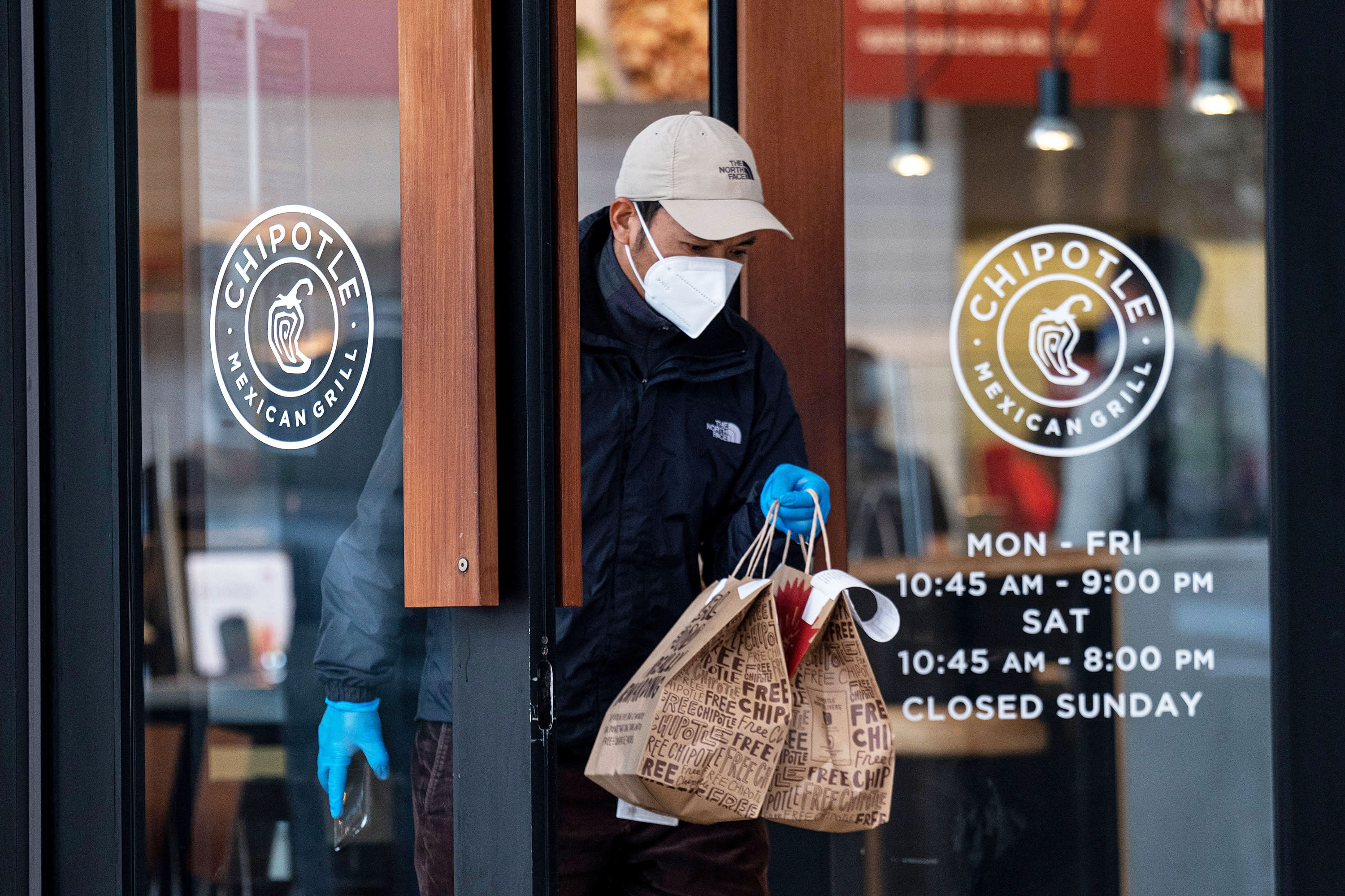 Chipotle earnings beat, sales surge as dine-in customers return to restaurants