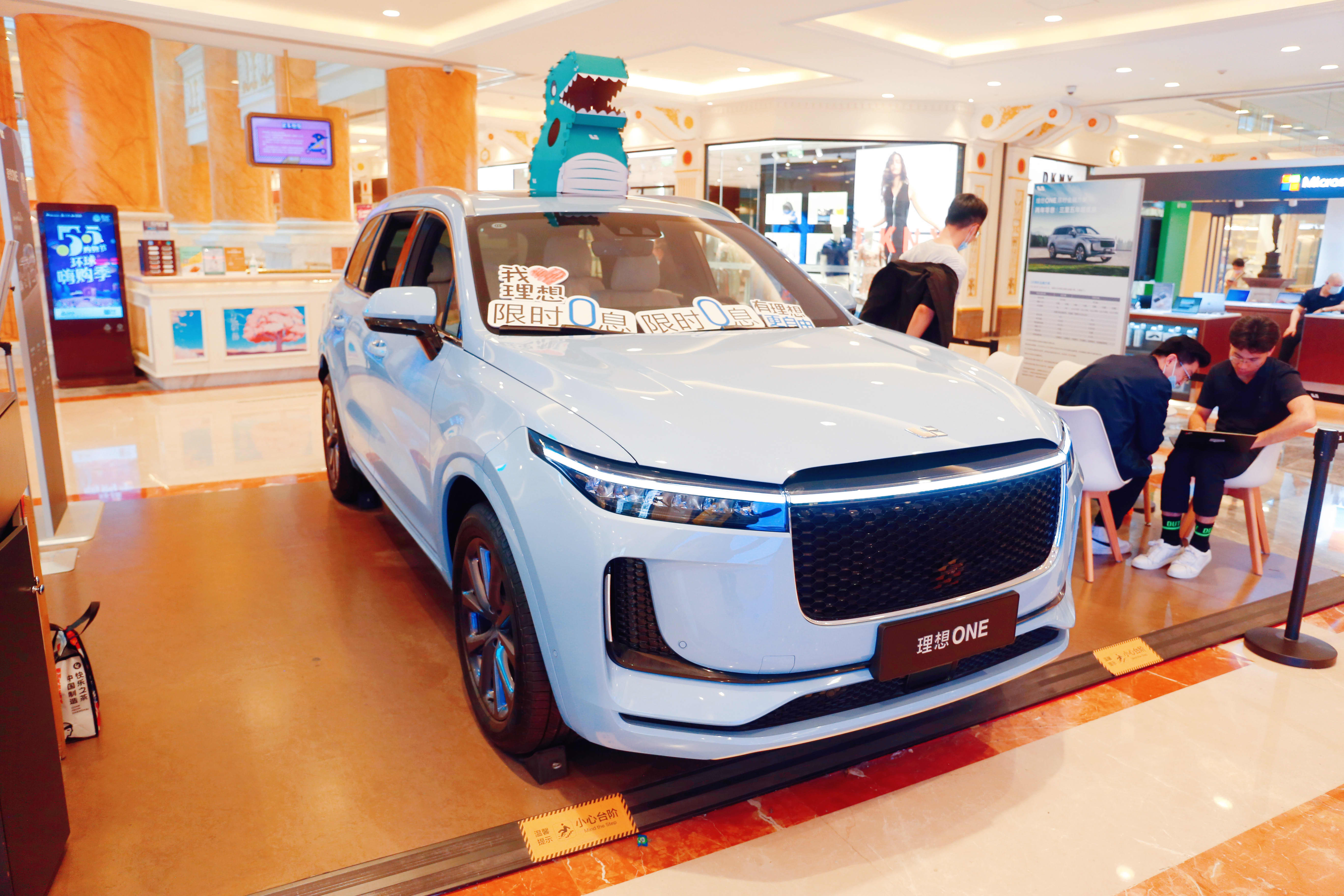 Chinese electric car start-up Li Auto delivers more cars than Xpeng again