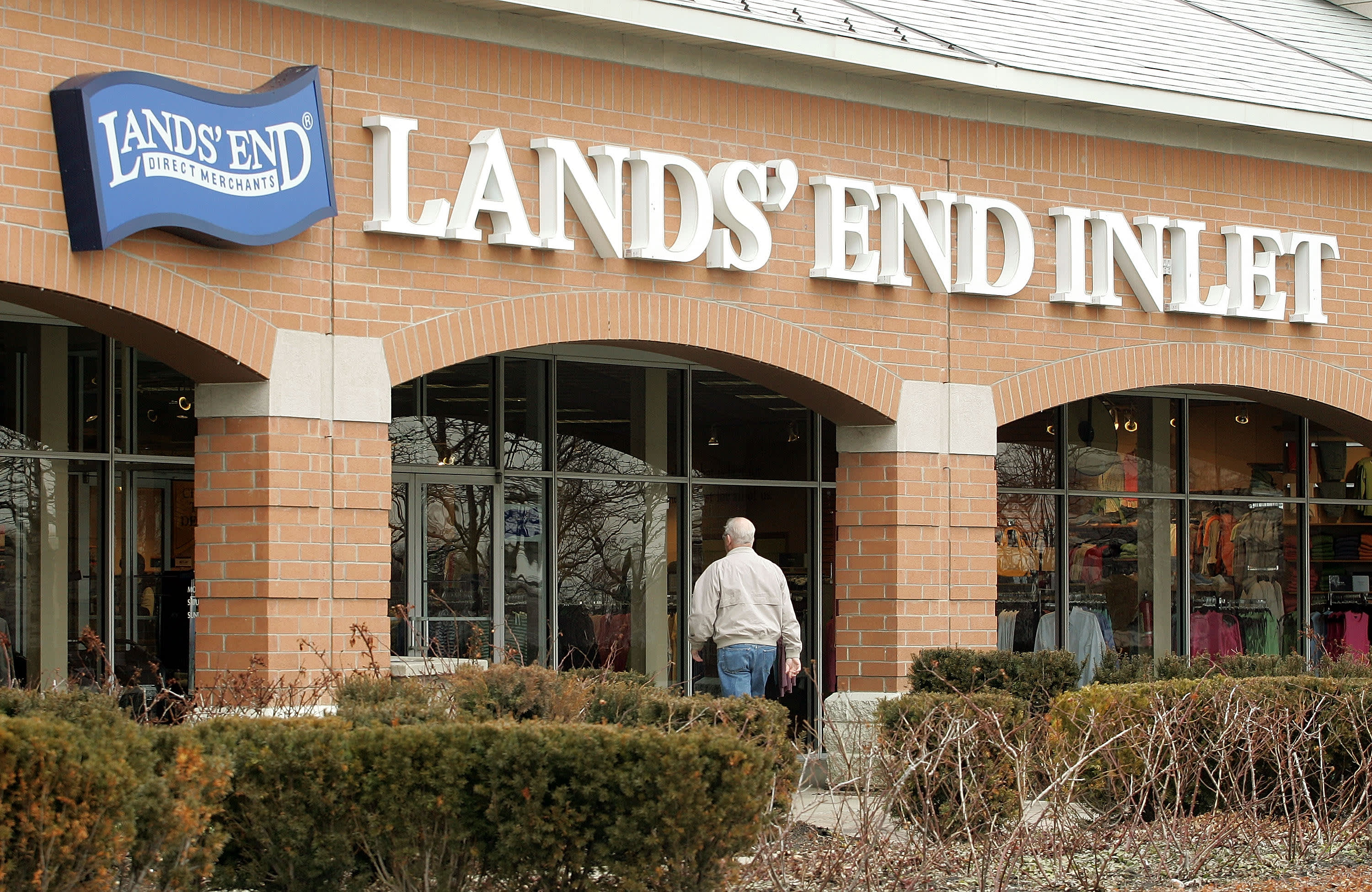 Lands' End CEO says it's difficult to accurately predict the holiday season due to factory delays
